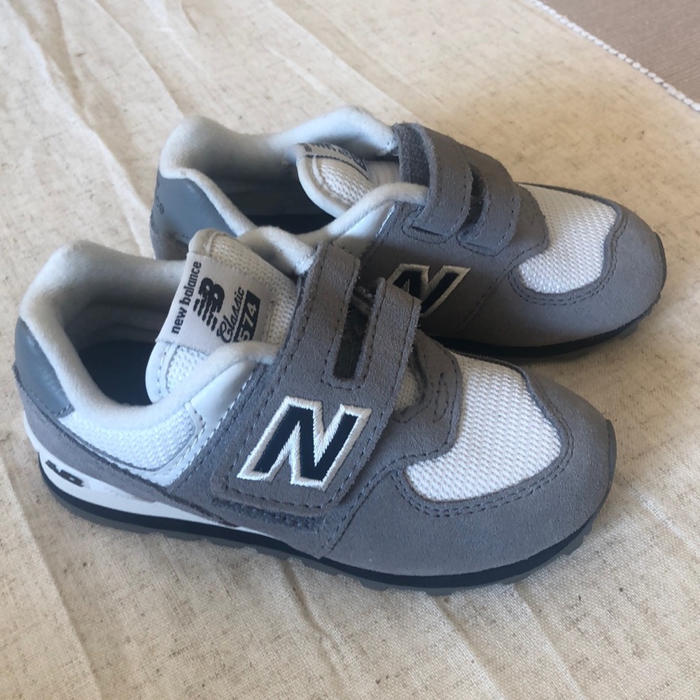 Brand new, never worn as my son needed wide.